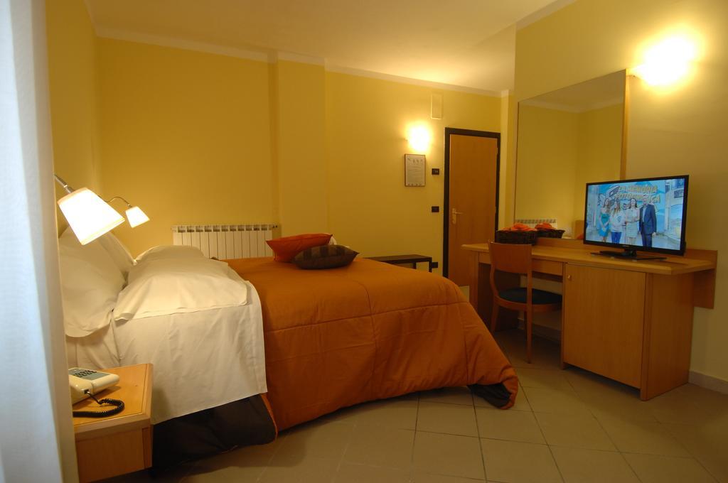 Hotel Arimannia Caramanico Terme Kamer foto