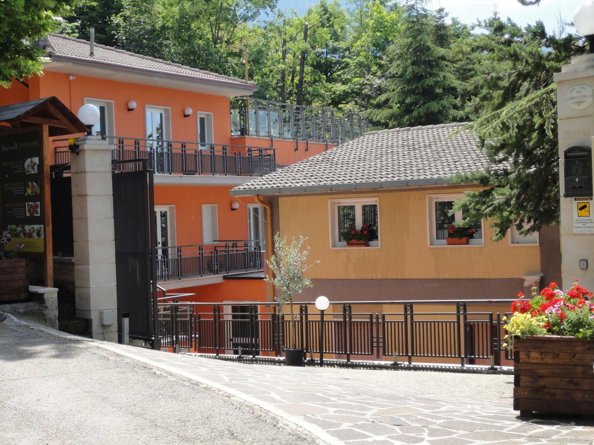 Hotel Arimannia Caramanico Terme Buitenkant foto